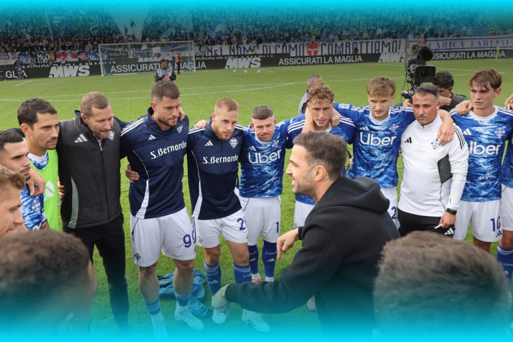 ฟาเบรกาสพาโคโม่เก็บแต้มได้อย่างเป็นกอบเป็นกำ